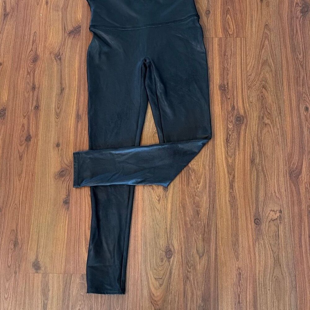 SPANX black shiny leather looking stretch leggings ankle pants stretch pants siz - Picture 2 of 6